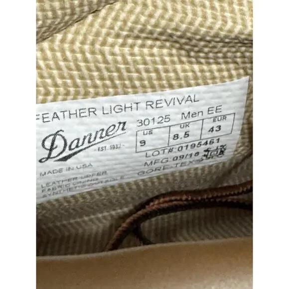 Danner 30125 Feather Light Revival Tan Leather Shoe 9  display picture 3